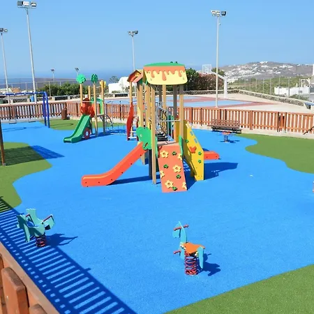 Daire Vineyards Hill