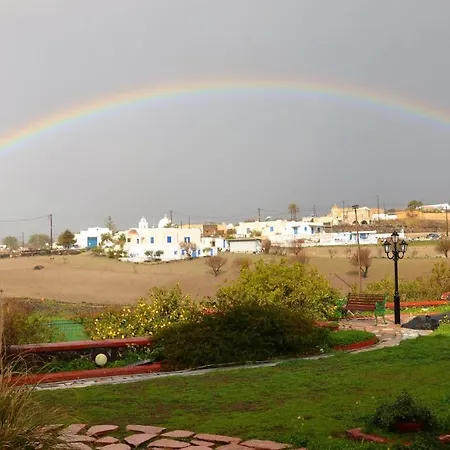 Vineyards Hill Daire Megalochori (Santorini)
