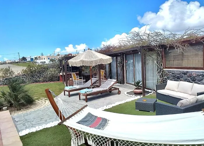 Vineyards Hill メガロホリ